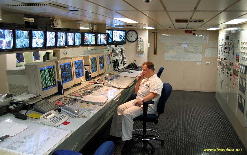 Watchkeeping on a large passenger ship, 2006